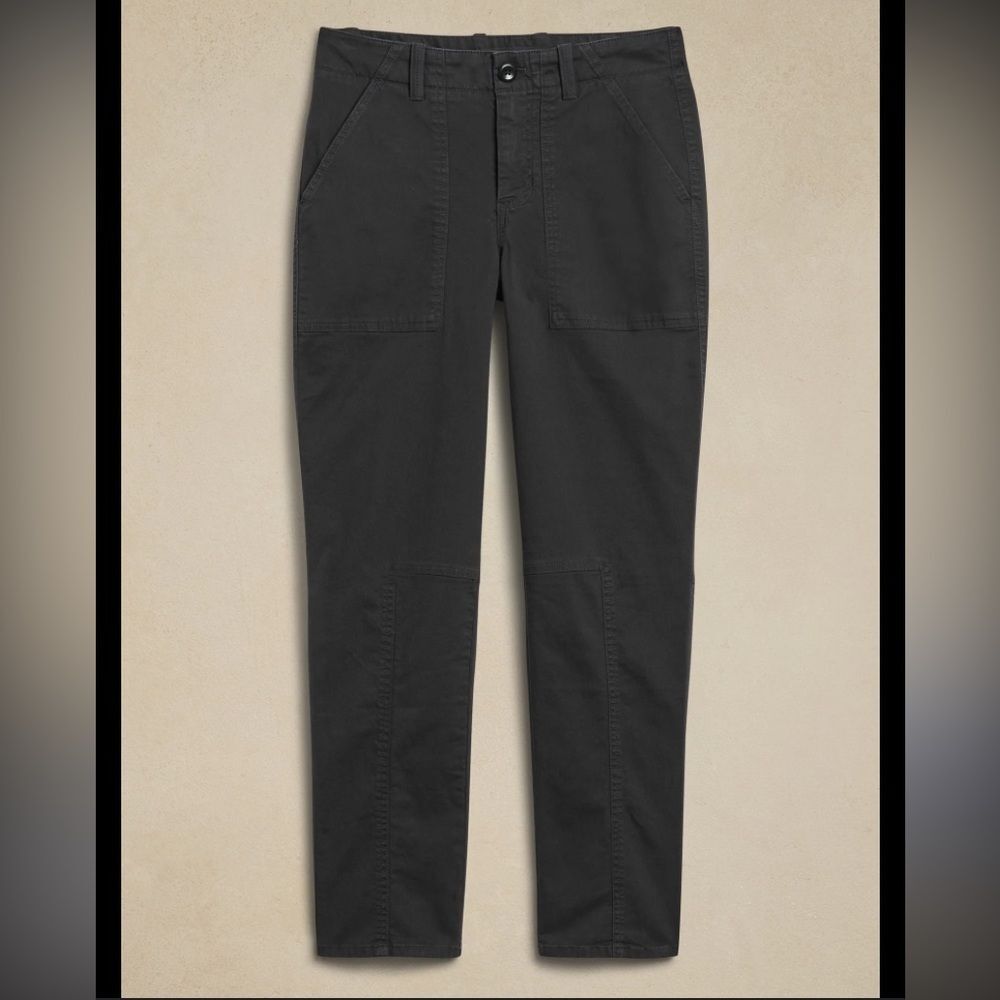 Banana Republic size 2 charcoal grey mid rise slim cargo pant